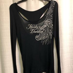 Harley Davidson shirt.